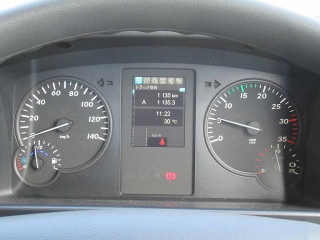 MITSUBISHI FUSOU FIGHTER 2025