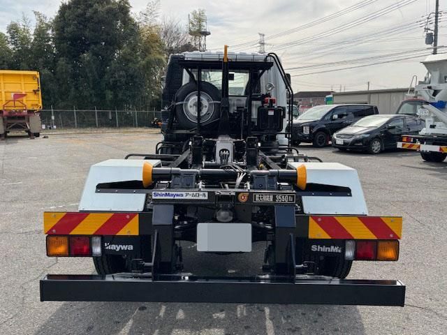 MITSUBISHI FUSOU FIGHTER 2024