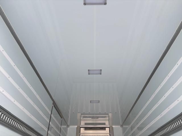 MITSUBISHI FUSOU FIGHTER 2025