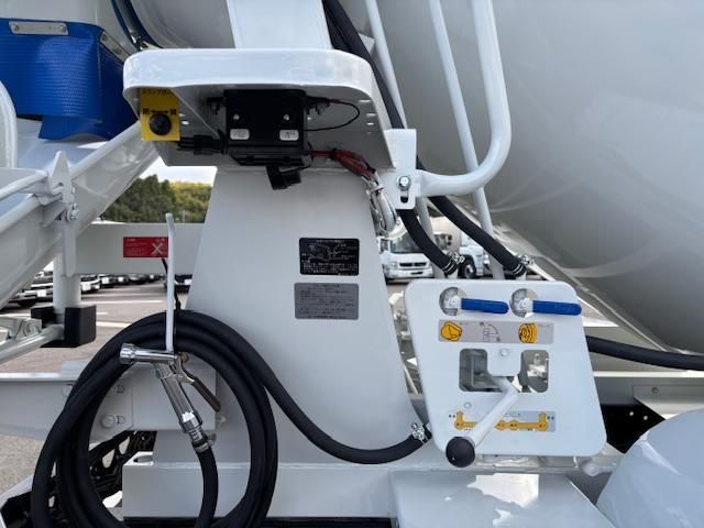 MITSUBISHI FUSOU FIGHTER 2025