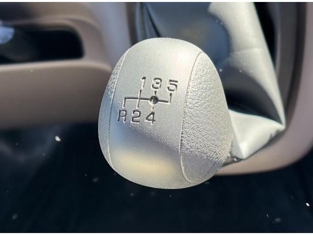 MITSUBISHI CANTER 2025