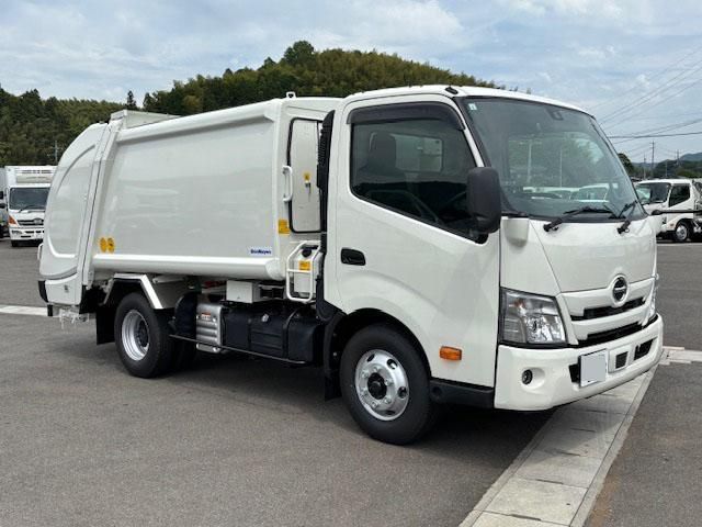 HINO DUTRO 2024