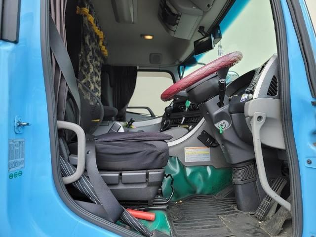 NISSAN DIESEL Quon 2015