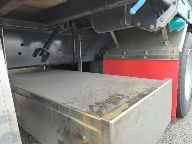 NISSAN DIESEL Quon 2015