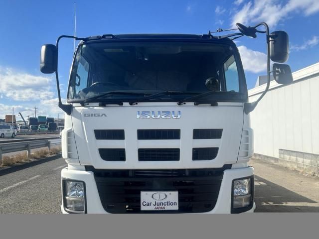 ISUZU GIGA 2015