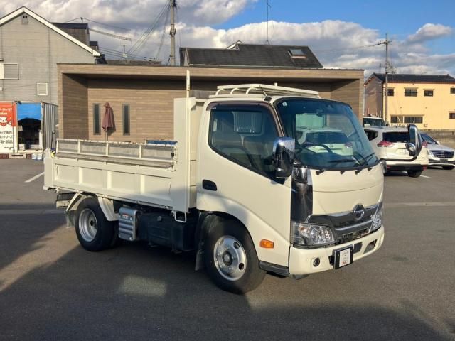 HINO DUTRO 2023