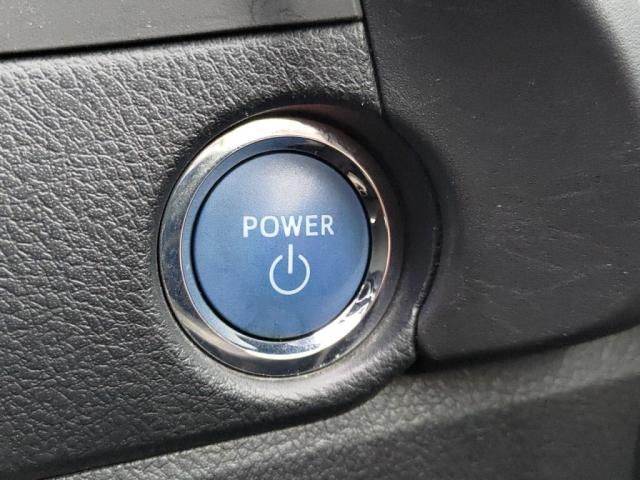 TOYOTA AURIS HYBRID 2016