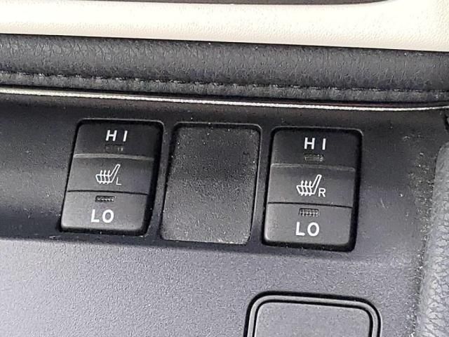 TOYOTA AURIS HYBRID 2016