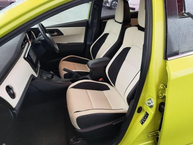 TOYOTA AURIS HYBRID 2016