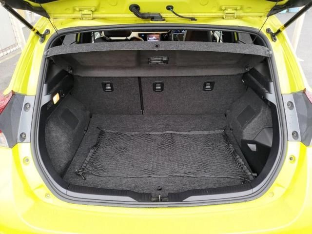 TOYOTA AURIS HYBRID 2016