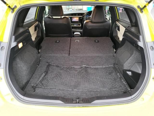 TOYOTA AURIS HYBRID 2016