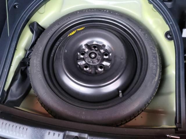 TOYOTA AURIS HYBRID 2016