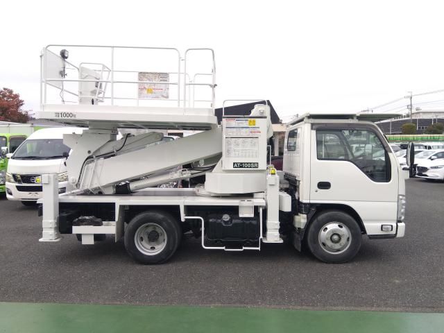 ISUZU ELF 2019