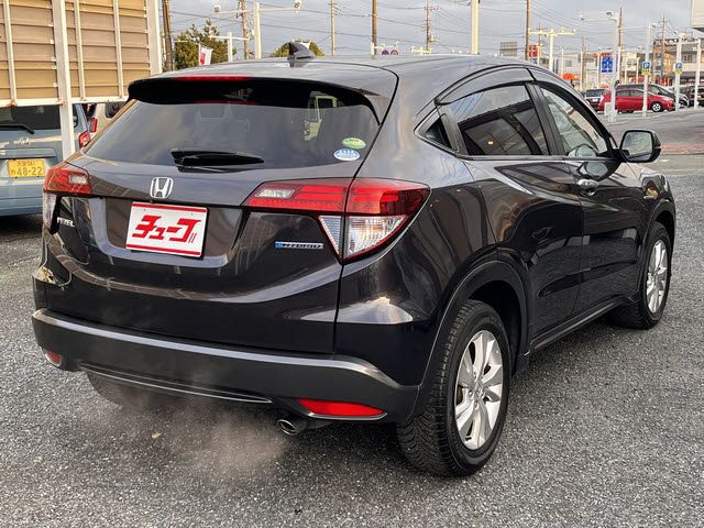 HONDA VEZEL HYBRID 2016