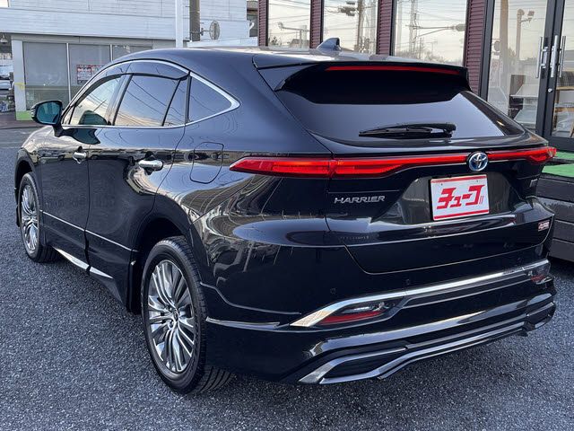 TOYOTA HARRIER HYBRID 2021