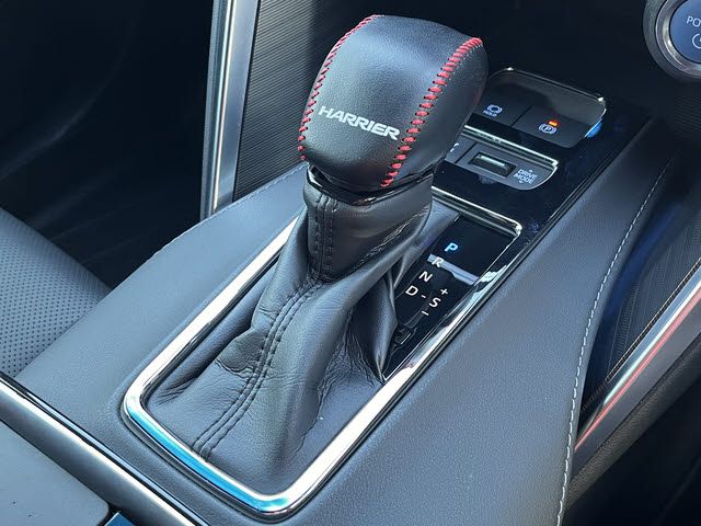 TOYOTA HARRIER HYBRID 2021