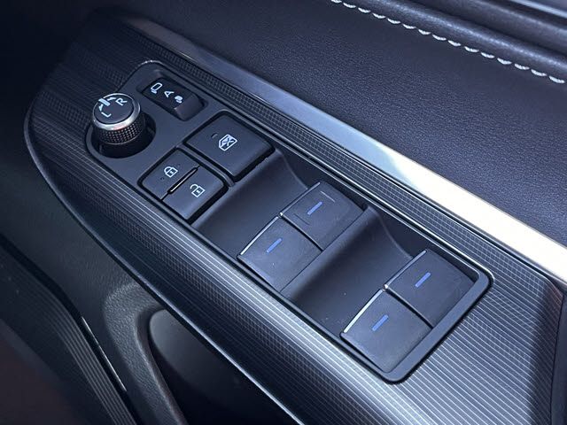 TOYOTA HARRIER HYBRID 2021