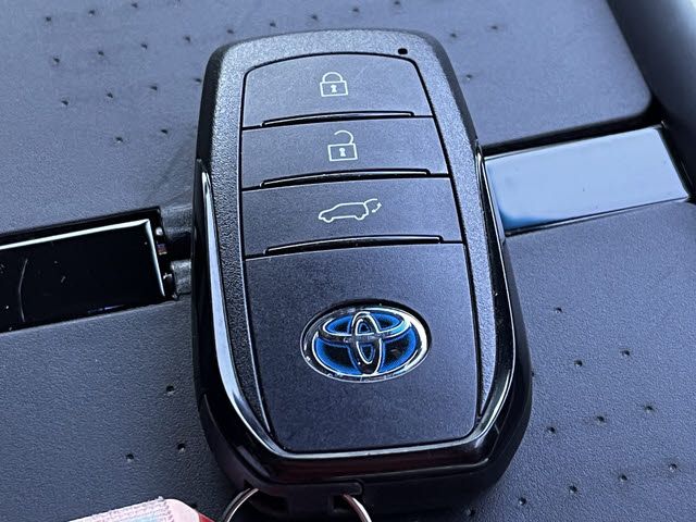 TOYOTA HARRIER HYBRID 2021