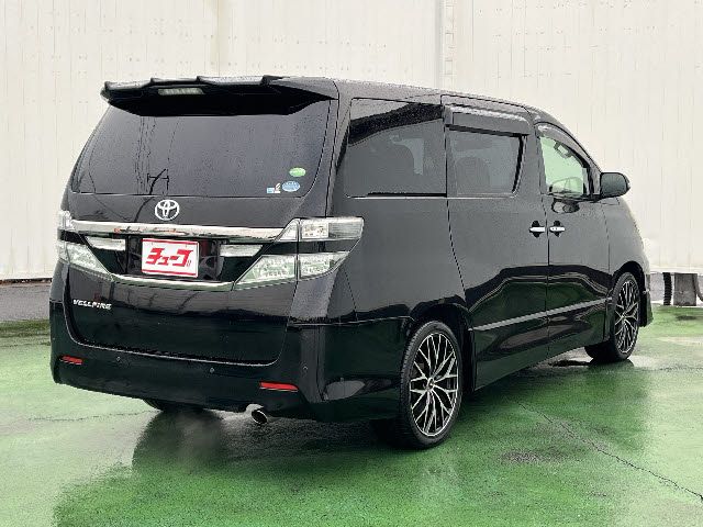 TOYOTA VELLFIRE 2012