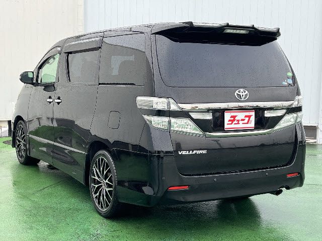 TOYOTA VELLFIRE 2012
