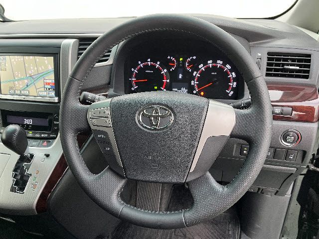 TOYOTA VELLFIRE 2012