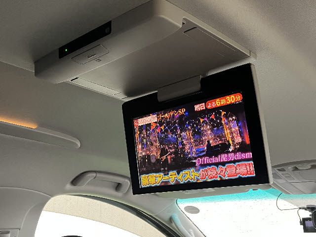 TOYOTA VELLFIRE 2012