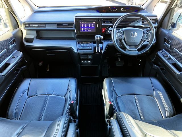 HONDA STEPWAGON SPADA 2015