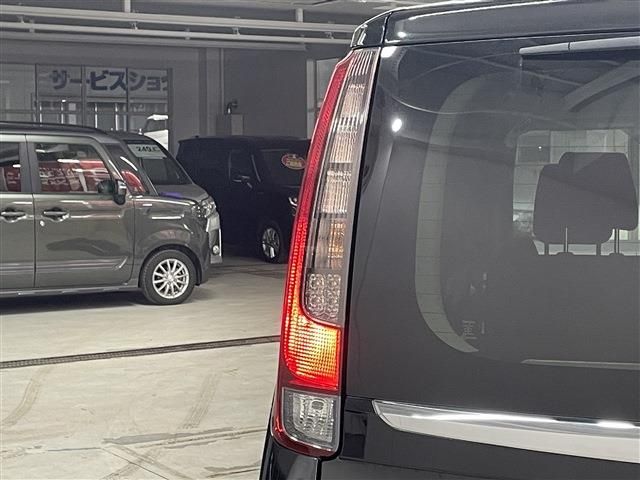 TOYOTA ESQUIRE 4WD 2016