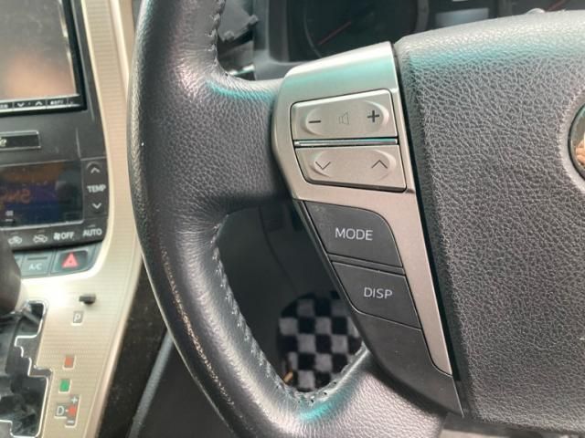 TOYOTA VELLFIRE 2012