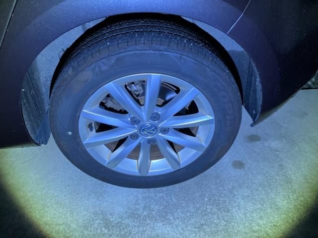 VOLKSWAGEN VW???5HB 2015