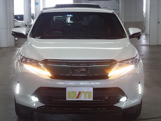 TOYOTA HARRIER 2WD 2018