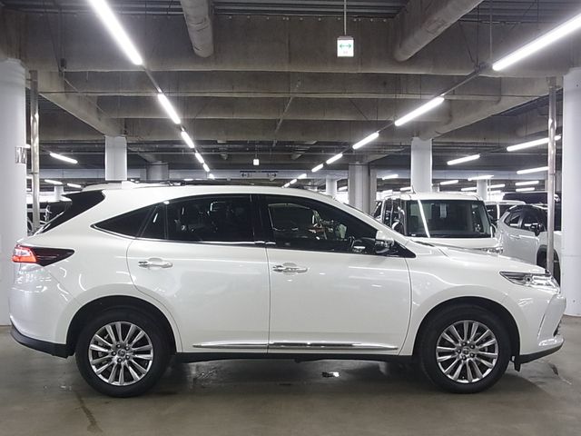 TOYOTA HARRIER 2WD 2018