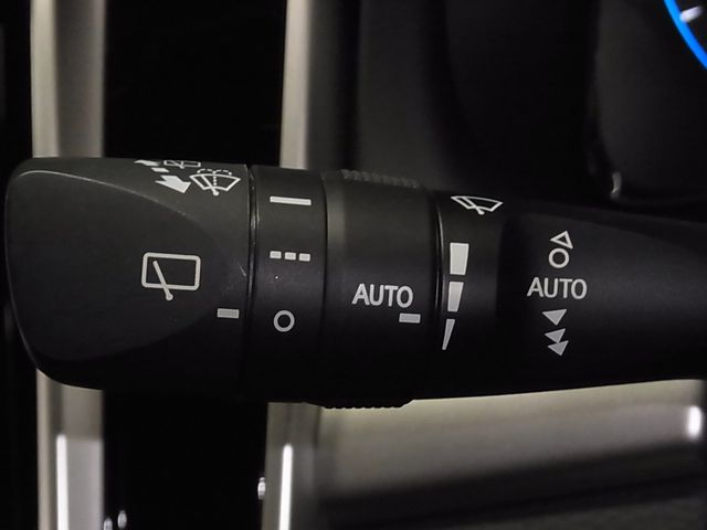 TOYOTA HARRIER 2WD 2018