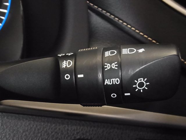 TOYOTA HARRIER 2WD 2018