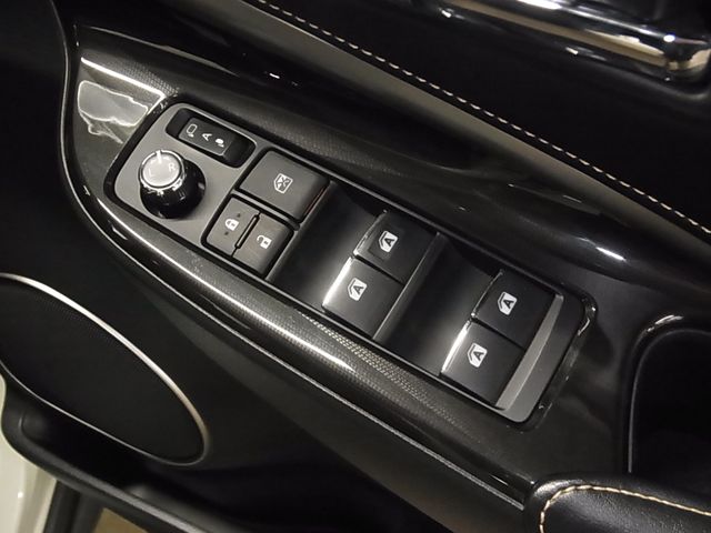 TOYOTA HARRIER 2WD 2018