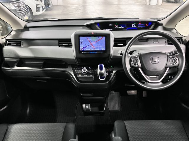 HONDA FREED plus HYBRID 2018