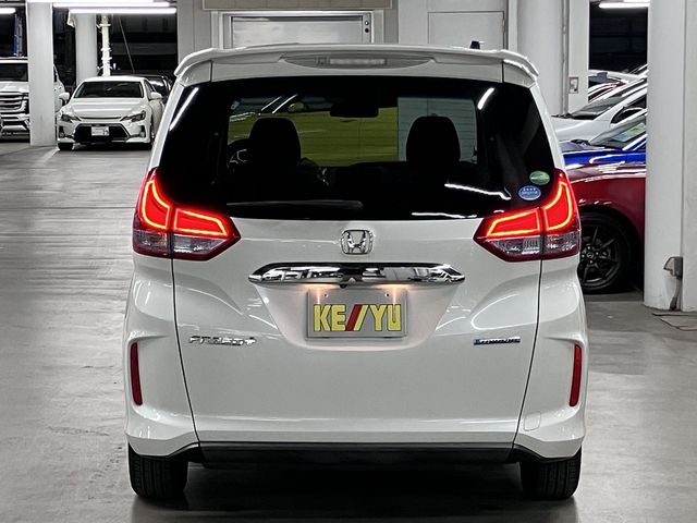 HONDA FREED plus HYBRID 2018