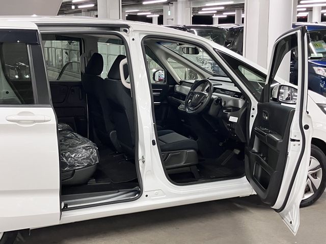 HONDA FREED plus HYBRID 2018