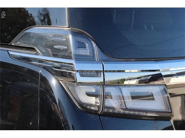 TOYOTA VELLFIRE  HYBRID 4WD 2019