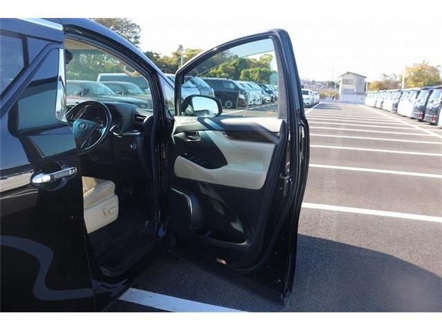 TOYOTA VELLFIRE  HYBRID 4WD 2019