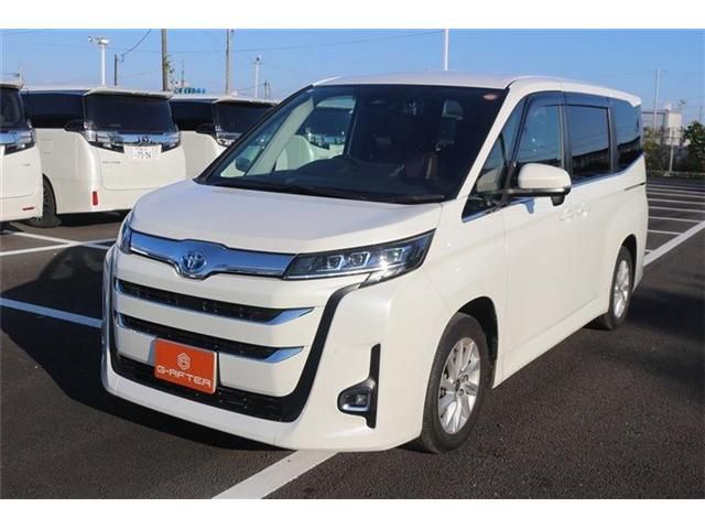 TOYOTA NOAH HYBRID 2023