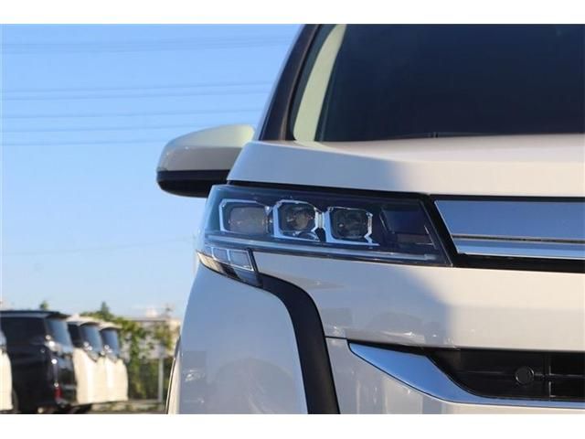 TOYOTA NOAH HYBRID 2023