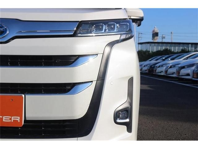 TOYOTA NOAH HYBRID 2023