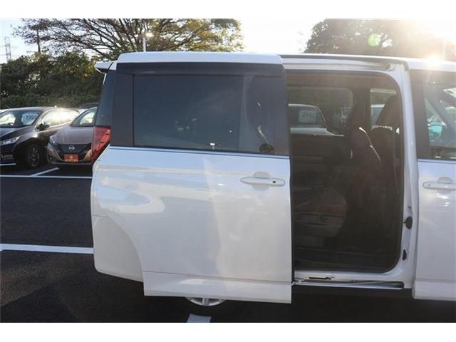TOYOTA NOAH HYBRID 2023