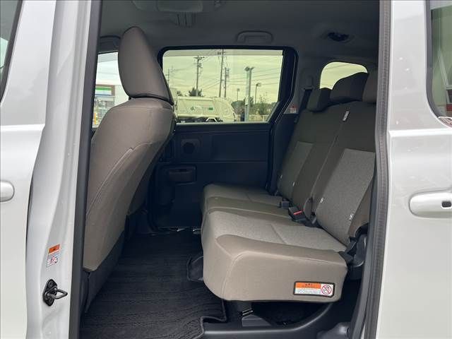 TOYOTA SIENTA HYBRID 2025