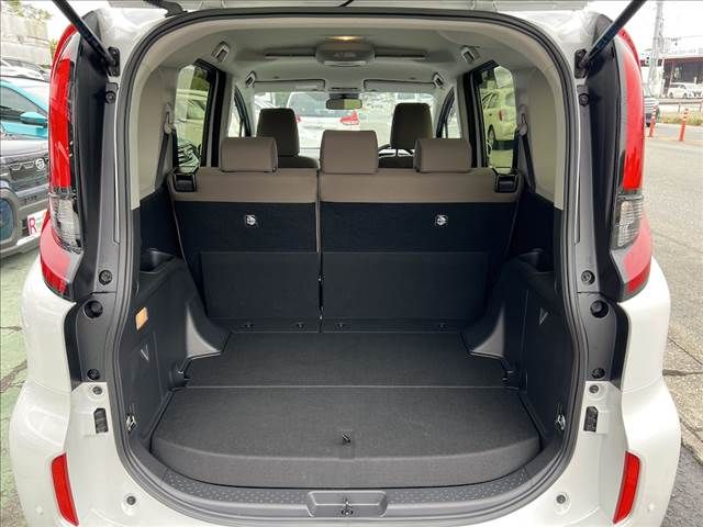 TOYOTA SIENTA HYBRID 2025