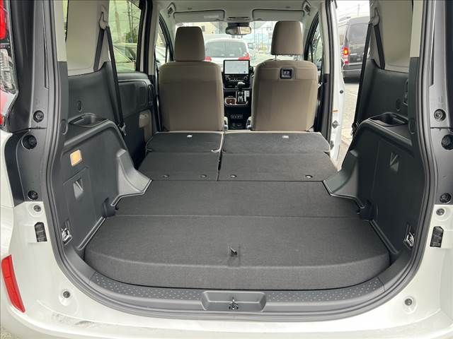 TOYOTA SIENTA HYBRID 2025