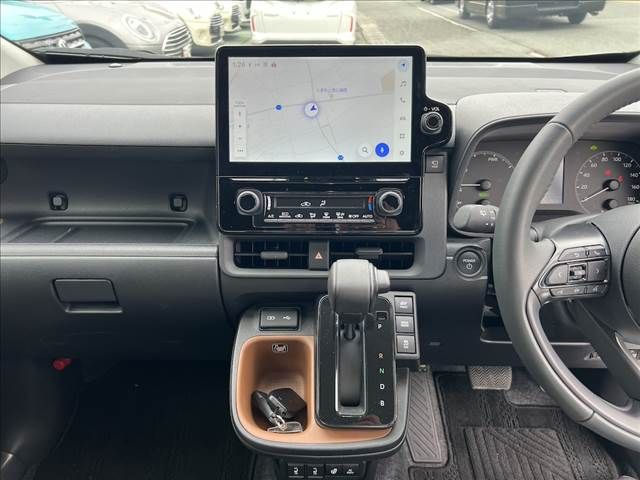 TOYOTA SIENTA HYBRID 2025