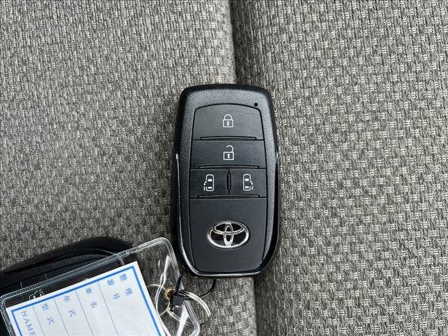 TOYOTA SIENTA HYBRID 2025