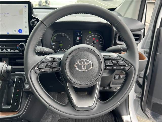 TOYOTA SIENTA HYBRID 2025